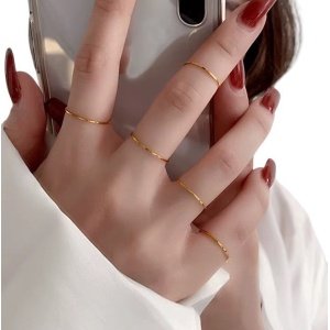 anillos muy delgados estilo alianza acero y oro dorados anillos arena roja