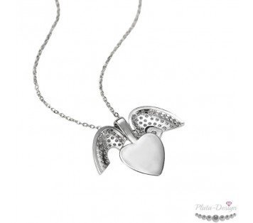 colgante corazón con alas que se abren