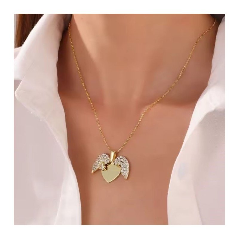 COLGANTE CORAZÓN PERSONALIZADO CON ALAS QUE SE ABREN