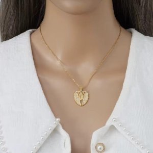 collar corazón con alas para grabar
