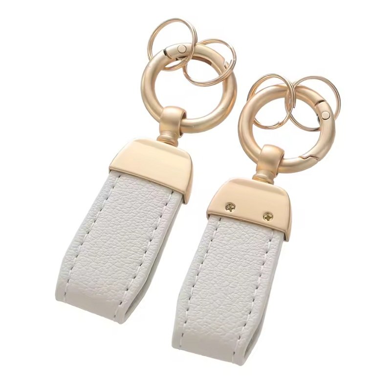 LLAVERO PERSONALIZADO CUERO HERRAJES DORADOS