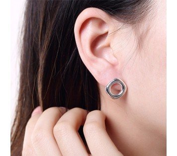 PENDIENTES CUADRADOS CÍRCULO HUECO CON PLATA 925