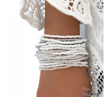 conjunto de pulseras blancas para verano