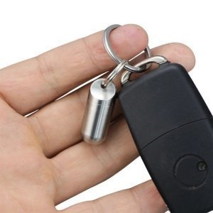 llavero pastillero con agujero grande