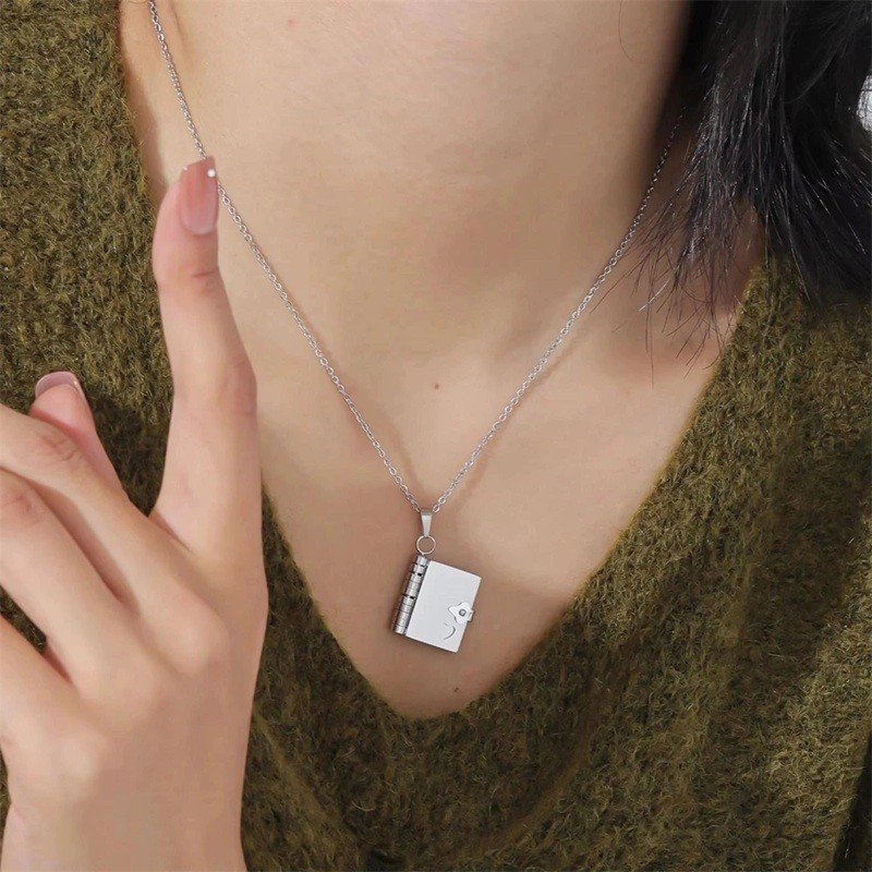 COLGANTE LIBRO PÁGINAS PERSONALIZADAS