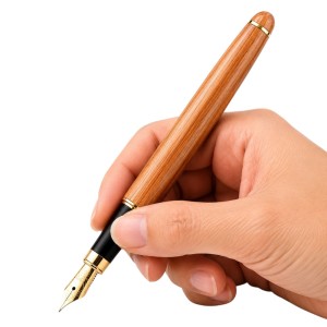 PLUMA ESTILOGRÁFICA MADERA PERSONALIZADA