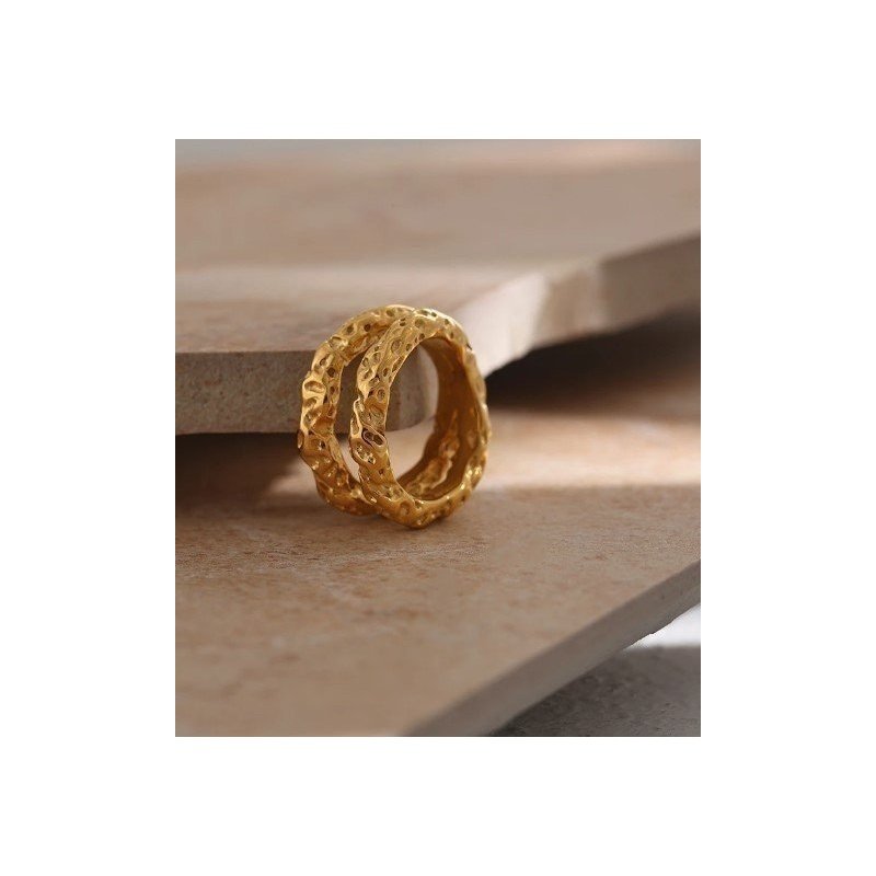 ANILLO DOBLE ARO MARTILLADO ACERO DORADO WATERPROOF